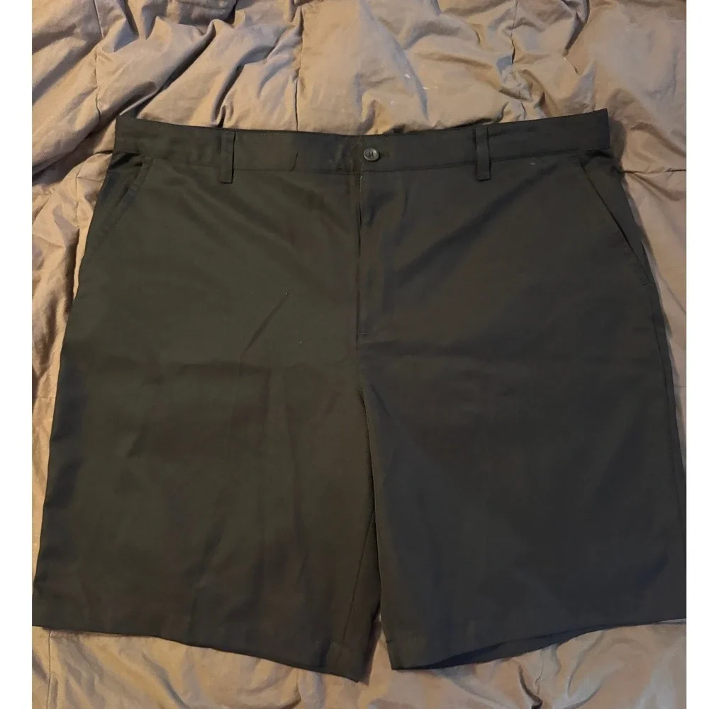 IZOD Golf Mens Black Performance Flat Front Shorts Size 44 Activewear Casual